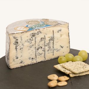 Reixago Blau de Jutglar artisan blue cheese, from Catalonia, half-wheel approx. 680g